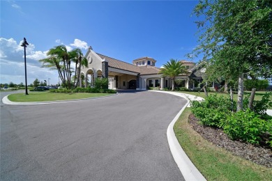 Under contract-accepting backup offers. Imagine your morning on Lakewood National Golf Club in Florida - for sale on GolfHomes.com, golf home, golf lot