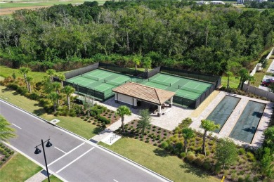 Under contract-accepting backup offers. Imagine your morning on Lakewood National Golf Club in Florida - for sale on GolfHomes.com, golf home, golf lot
