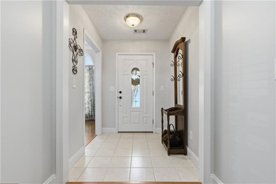 Beautiful Single-Story Home in a Prime Location. Welcome home to on Lakewood Golf Course in Alabama - for sale on GolfHomes.com, golf home, golf lot