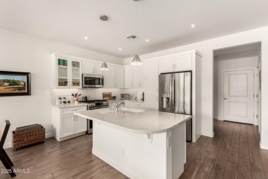This 2-bedroom residence features plenty of space for on Encanterra Country Club in Arizona - for sale on GolfHomes.com, golf home, golf lot