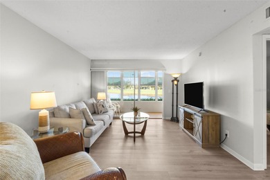 Looking for a 2-bed condo in Palm Aire with golf views? This on Palm Aire Country Club of Sarasota in Florida - for sale on GolfHomes.com, golf home, golf lot