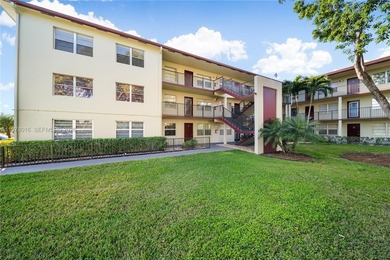 Amazing apartment with 2 bedrooms, 1.5 bathrooms. Condo on the on Flamingo Lakes Country Club in Florida - for sale on GolfHomes.com, golf home, golf lot