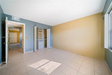 Amazing apartment with 2 bedrooms, 1.5 bathrooms. Condo on the on Flamingo Lakes Country Club in Florida - for sale on GolfHomes.com, golf home, golf lot