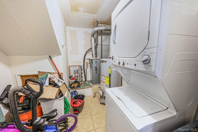 This Carlton Model condo offers a great opportunity to own in on Blue Ridge Golf Club in New York - for sale on GolfHomes.com, golf home, golf lot