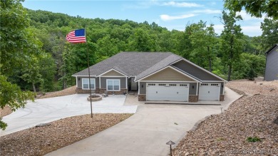 Beautiful newer construction 4 bed, 3 bath home located in a on Bayview Golf Course in Missouri - for sale on GolfHomes.com, golf home, golf lot