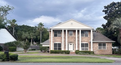 Great curb appeal in desirable Indian Bayou, priced for on Indian Bayou Golf and Country Club in Florida - for sale on GolfHomes.com, golf home, golf lot