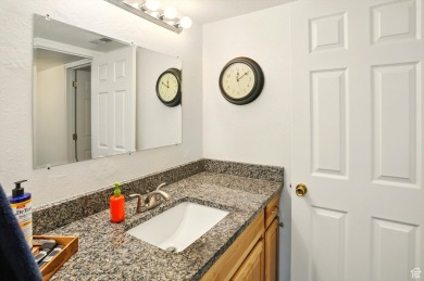 Beautifully updated and move-in ready condo in the heart of on Mick Riley Golf Course in Utah - for sale on GolfHomes.com, golf home, golf lot