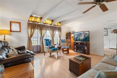 Wow.  A spacious 1500+ square foot POOL home in the lovely golf on Brookridge Country Club in Florida - for sale on GolfHomes.com, golf home, golf lot