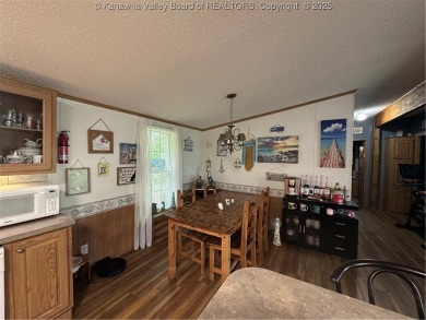 Quiet and peaceful 3 bed, 2 bath home overlooking Edgewood on Edgewood Country Club in West Virginia - for sale on GolfHomes.com, golf home, golf lot