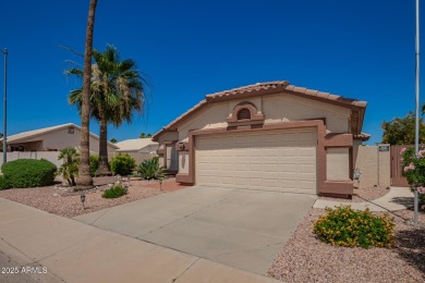 Step into this lovely 2-bedroom, 2-bath home nestled in the on Coyote Lakes Golf Club in Arizona - for sale on GolfHomes.com, golf home, golf lot