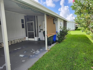 Don't wait!  Act quickly!  This meticulously maintained bungalow on Grasslands Golf and Country Club in Florida - for sale on GolfHomes.com, golf home, golf lot