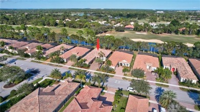 Live and work in paradise. Discover luxury living in the on PGA Golf Club in PGA Village in Florida - for sale on GolfHomes.com, golf home, golf lot