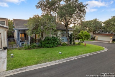 Don't miss this adorable 2-bedroom home located in the heart of on Fair Oaks Ranch Golf and Country Club in Texas - for sale on GolfHomes.com, golf home, golf lot