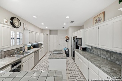Don't miss this adorable 2-bedroom home located in the heart of on Fair Oaks Ranch Golf and Country Club in Texas - for sale on GolfHomes.com, golf home, golf lot