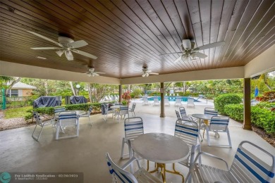 Discover the perfect blend of comfort and convenience at this on Oaks Country Club in Florida - for sale on GolfHomes.com, golf home, golf lot