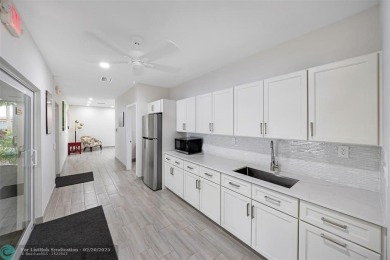 Discover the perfect blend of comfort and convenience at this on Oaks Country Club in Florida - for sale on GolfHomes.com, golf home, golf lot