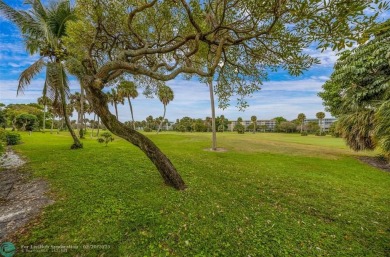 Discover the perfect blend of comfort and convenience at this on Oaks Country Club in Florida - for sale on GolfHomes.com, golf home, golf lot