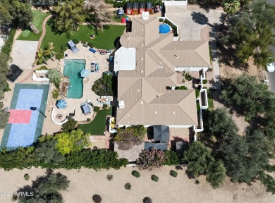 $300K BELOW APPRAISAL* Tucked between Paradise Valley & on Camelback Golf Club in Arizona - for sale on GolfHomes.com, golf home, golf lot