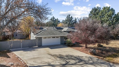 Welcome to this lovely 3 bedroom, 2 bathroom, 1,665 square foot on Prescott Golf and Country Club in Arizona - for sale on GolfHomes.com, golf home, golf lot