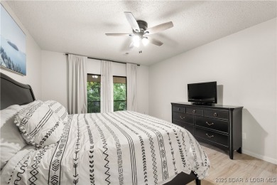 Welcome to this spacious yet cozy, 3 Bedroom, 2 Bath, end unit on Seasons Ridge At Four Seasons in Missouri - for sale on GolfHomes.com, golf home, golf lot