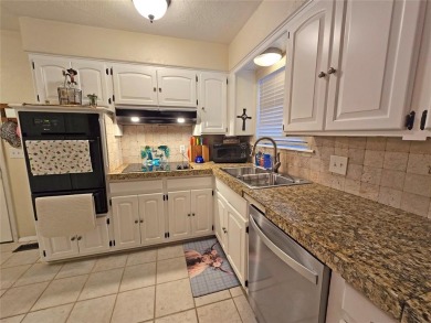Paradise in the heart of OKC!  This charming 3 bed, 2 bath home on Lake Hefner Golf Club in Oklahoma - for sale on GolfHomes.com, golf home, golf lot