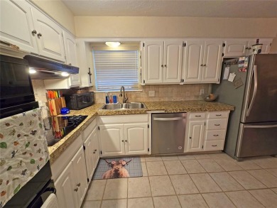 Paradise in the heart of OKC!  This charming 3 bed, 2 bath home on Lake Hefner Golf Club in Oklahoma - for sale on GolfHomes.com, golf home, golf lot