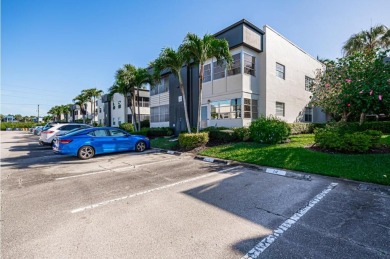 BIG PRICE ADJUSTMENT!  Well-maintained 2 bed/2 bath condo in on Kings Point Golf -Flanders Way in Florida - for sale on GolfHomes.com, golf home, golf lot