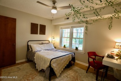 Sellers Relocating and offering Major Price Improvement on on Seven Lakes Country Club in North Carolina - for sale on GolfHomes.com, golf home, golf lot