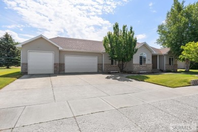 Enjoy golf course living at its finest! Nestled along Sage Lakes on Sage Lakes Municipal Golf Course in Idaho - for sale on GolfHomes.com, golf home, golf lot