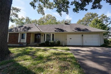 Spacious 3 Bedroom, 3 Bath Ranch Home with 4 Season Sun Room on Royal Meadows Golf Course in Missouri - for sale on GolfHomes.com, golf home, golf lot