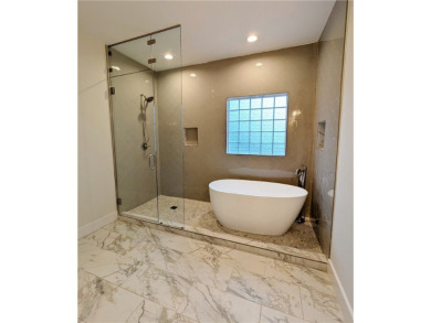 NEW CONSTRUCTION INTERIOR HOME conveniently located very near on Keowee Key Golf and Country Club in South Carolina - for sale on GolfHomes.com, golf home, golf lot