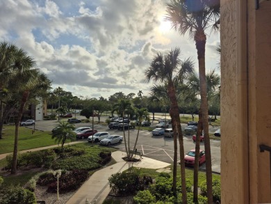 REDUCED for a quick sale. Price to SELL, This Condo at Lucerne on Forest Oaks Golf Club in Florida - for sale on GolfHomes.com, golf home, golf lot
