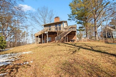 Beautiful 4bd/3.5 ba home located in Cross Creek.  This beauty on Cross Creek Country Club in North Carolina - for sale on GolfHomes.com, golf home, golf lot