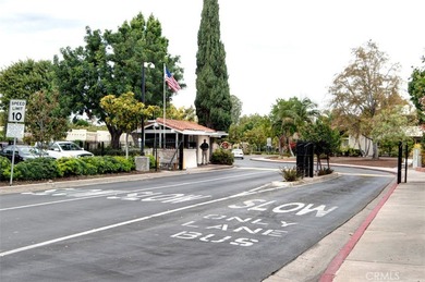Lower end unit condo located in popular neighborhood facing a on Leisure Village Par 3 Golf Course in California - for sale on GolfHomes.com, golf home, golf lot