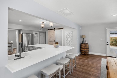 3 bed/2.5 bath home on .35 acres in the highly desirable Kenwood on Fort Walton Beach Golf Course in Florida - for sale on GolfHomes.com, golf home, golf lot