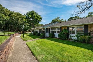 Move right in to this lovely Cambridge model in Leisure Village on Leisure Village Golf Course in New York - for sale on GolfHomes.com, golf home, golf lot