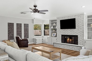 3 bed/2.5 bath home on .35 acres in the highly desirable Kenwood on Fort Walton Beach Golf Course in Florida - for sale on GolfHomes.com, golf home, golf lot