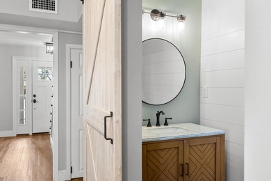 3 bed/2.5 bath home on .35 acres in the highly desirable Kenwood on Fort Walton Beach Golf Course in Florida - for sale on GolfHomes.com, golf home, golf lot