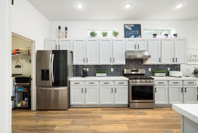 Welcome to this beautifully renovated 2 bedroom, 2 bathroom on Heritage Palms Golf Club in California - for sale on GolfHomes.com, golf home, golf lot