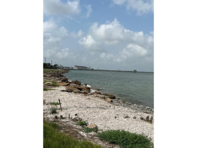 Property Description: This coastal home is conveniently located on Rockport Country Club in Texas - for sale on GolfHomes.com, golf home, golf lot