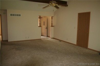 Located in the beautiful Indian Rock Golf Club, this well built on Indian Rock Golf Club in Missouri - for sale on GolfHomes.com, golf home, golf lot