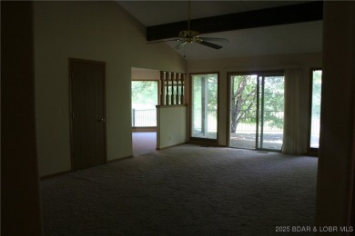 Located in the beautiful Indian Rock Golf Club, this well built on Indian Rock Golf Club in Missouri - for sale on GolfHomes.com, golf home, golf lot