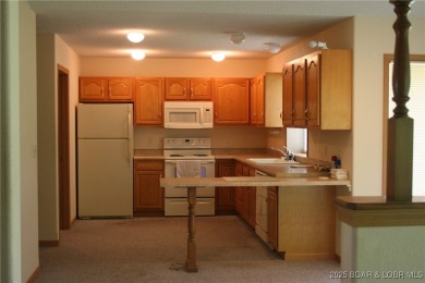 Located in the beautiful Indian Rock Golf Club, this well built on Indian Rock Golf Club in Missouri - for sale on GolfHomes.com, golf home, golf lot