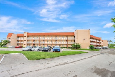 THIS CONDO IS READY FOR YOU!  Gorgeous unit on the ground floor on  in Florida - for sale on GolfHomes.com, golf home, golf lot