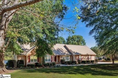 If you have been searching for space, flexibility, and views on Hunters Creek Golf and Country Club  in South Carolina - for sale on GolfHomes.com, golf home, golf lot