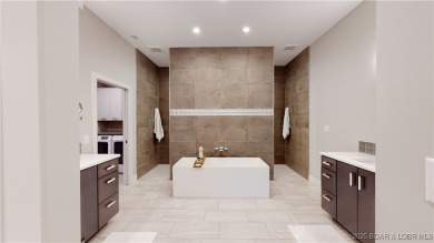 MOTIVATED SELLER.....HOME IN HORSESHOE BEND HAS POTENTIAL TO BE on Seasons Ridge At Four Seasons in Missouri - for sale on GolfHomes.com, golf home, golf lot