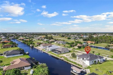 Boaters Paradise - The best of SW Florida Waterfront Living on Coral Oaks Golf Course in Florida - for sale on GolfHomes.com, golf home, golf lot