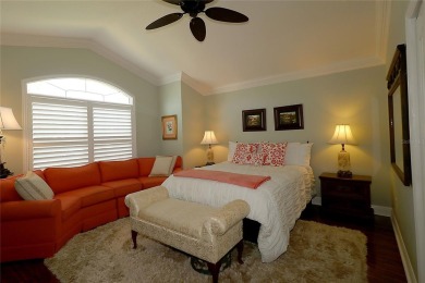 Welcome in to this gorgeous 3/2 Lantana with a golf cart garage on The Links of Spruce Creek in Florida - for sale on GolfHomes.com, golf home, golf lot