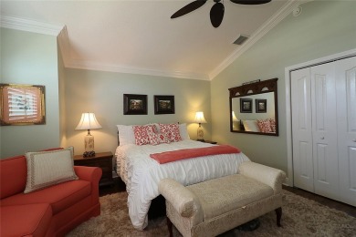 Welcome in to this gorgeous 3/2 Lantana with a golf cart garage on The Links of Spruce Creek in Florida - for sale on GolfHomes.com, golf home, golf lot