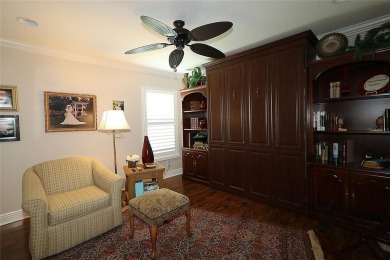 Welcome in to this gorgeous 3/2 Lantana with a golf cart garage on The Links of Spruce Creek in Florida - for sale on GolfHomes.com, golf home, golf lot
